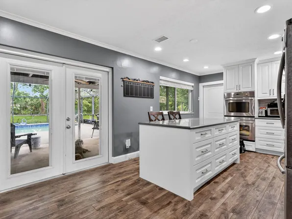 8669 Nashua Drive, Palm Beach Gardens, FL 33418