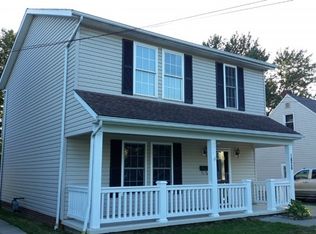 1826 E 298th St, Wickliffe, OH 44092