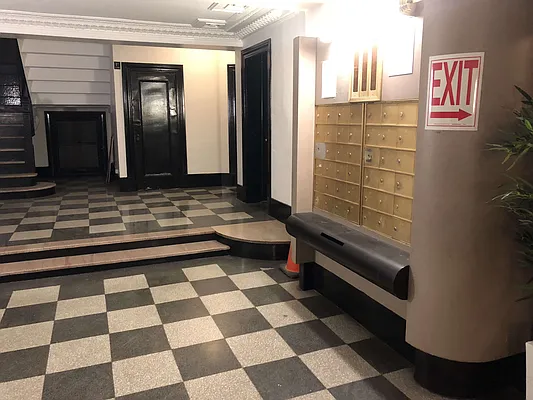 Rented by Avi Realty Manhattan | media 7