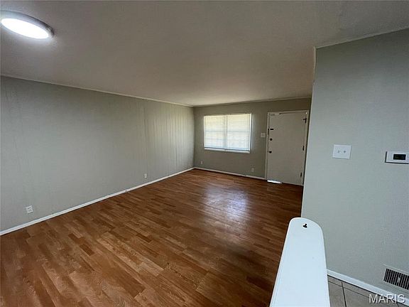 4th image of 518 Banavie Dr