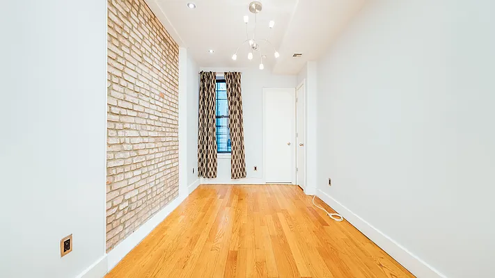 Rented by Nooklyn NYC LLC | media 12
