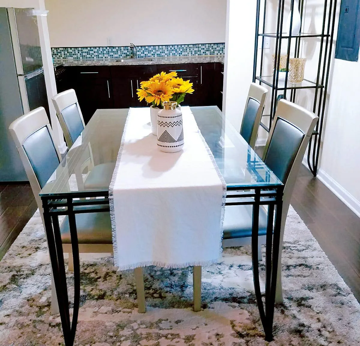 1 bed, 1260 sqft, $1,550 — Photo 3