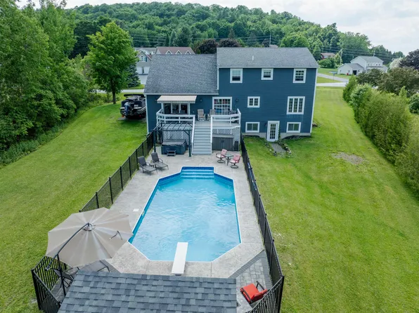 36 Bayview Drive, St. Albans Town, VT 05478