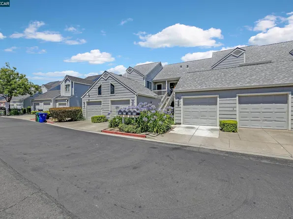 724 Live Oak Ln, Pinole, CA 94564