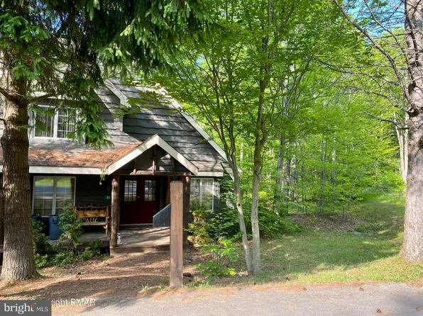 61 Aspenwall, Lake Harmony, PA 18624