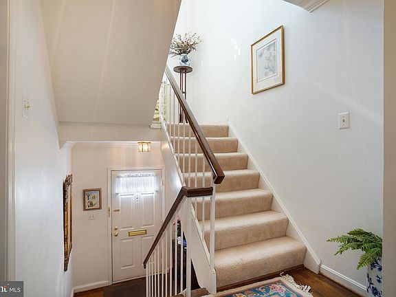 3rd image of 3170 Cantrell Ln