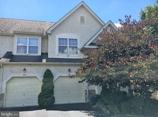 209 Brookdale Ct, Dresher, PA 19025