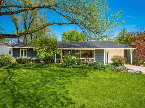 3082 Trentwood Rd, Columbus, OH 43221