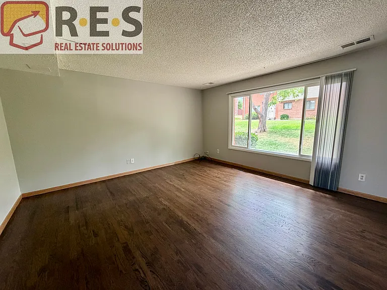 9032 E Lehigh Ave — Photo 9