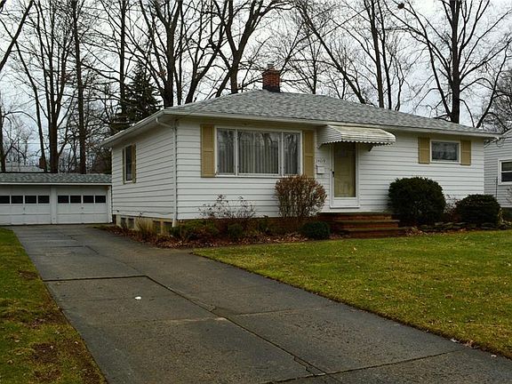 3rd image of 24019 Lebern Dr