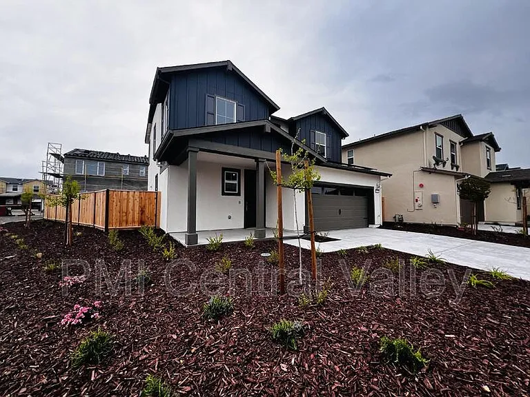 3275 Hayduke St — Photo 2
