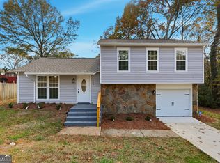 683 Wood Path Ct, Stone Mountain, GA 30083