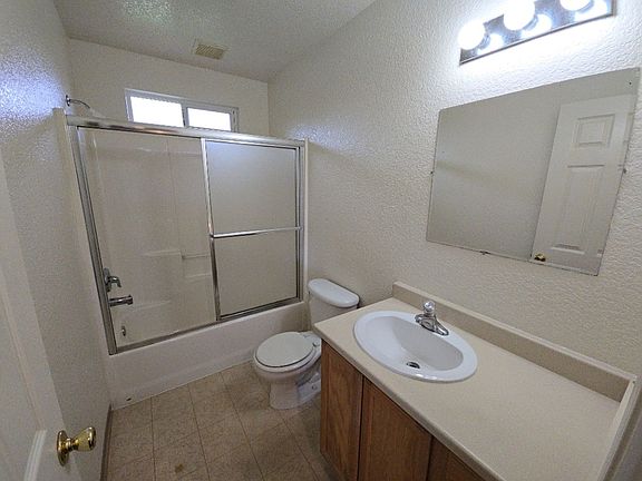 5th image of 2201 Garland St