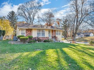 6614 Lincoln Ave, Windsor Heights, IA 50324