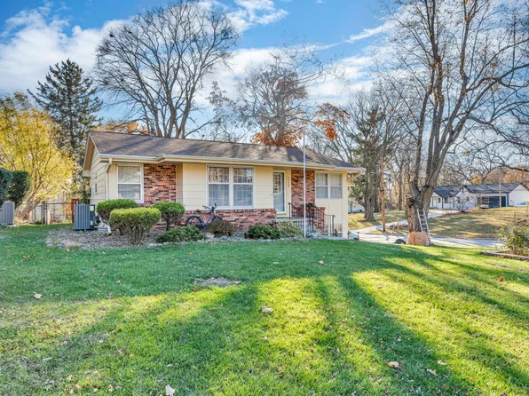 6614 Lincoln Ave, Windsor Heights, IA 50324