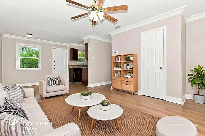 3 bed, 1.0 bath, 851 sqft, $1,270 — Photo 4