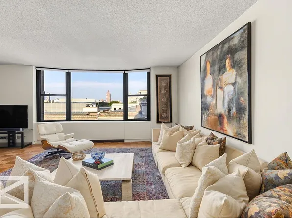 1001 5th Ave #110C, New York, NY 10028