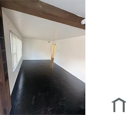 3 bed, $1,300 — Photo 1