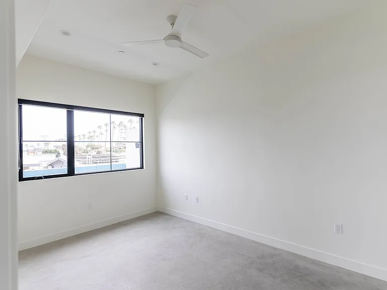 The Flats South Oceanside - where modern luxury meets coastal lifestyle — Photo 18