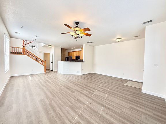 5th image of 620 S Norfolk Way