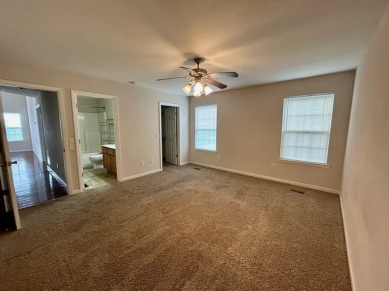 61 Hugo Dr — Photo 14