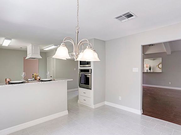 4th image of 5619 Moss Glenn Ln