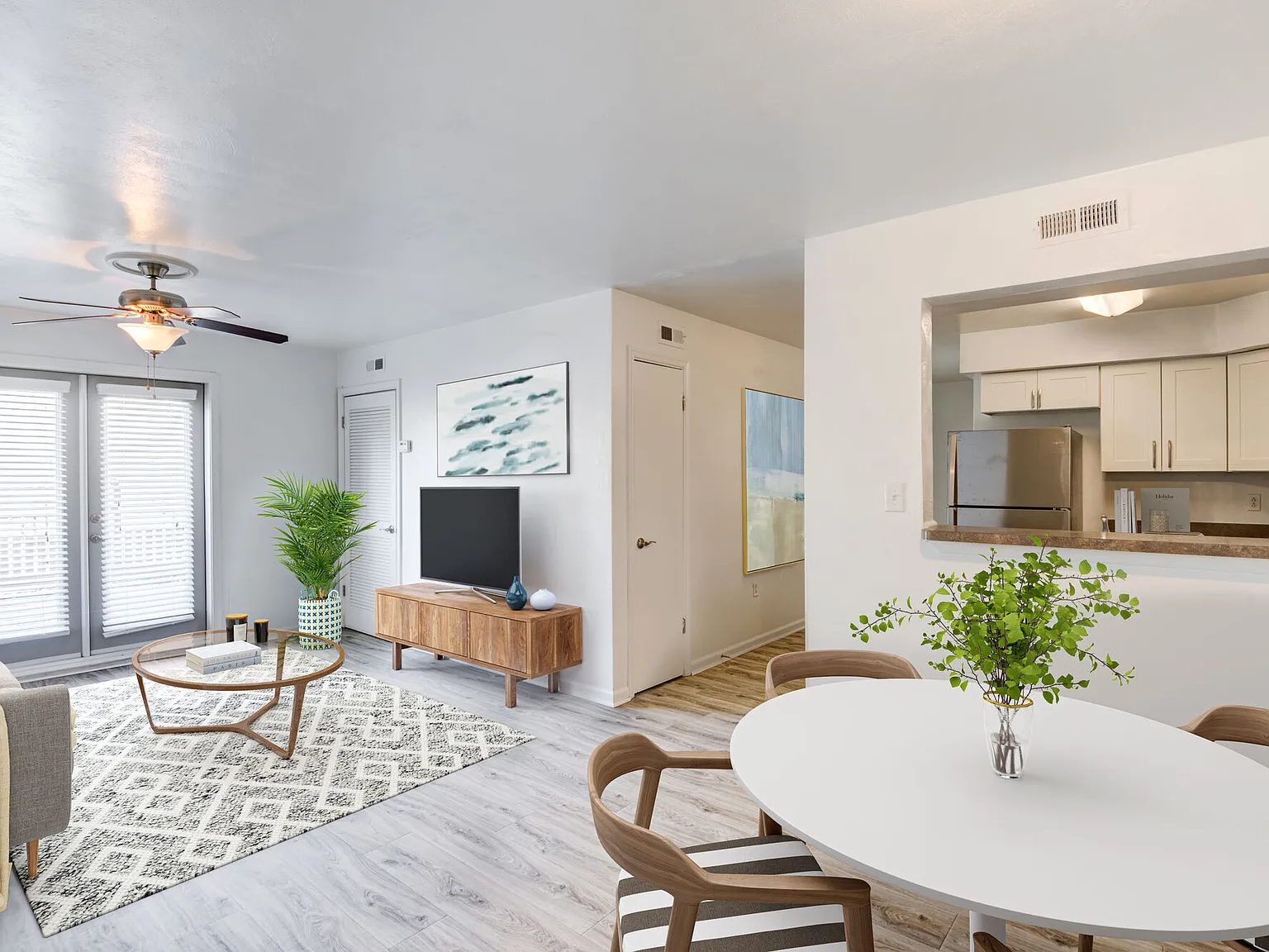 North Hill Apartments — Photo 4