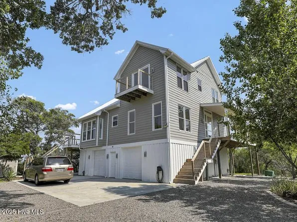 50 S Oak Drive, Surf City, NC 28445