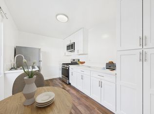 13060 Burbank Blvd. Apartments, Van Nuys, CA 91401