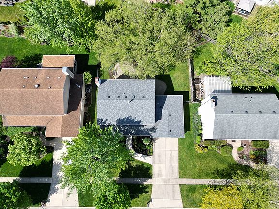 3rd image of 930 N Dovington Dr