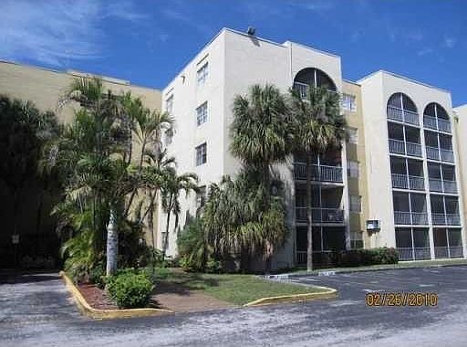 1st image of 6980 Miami Gardens Dr APT 3-426