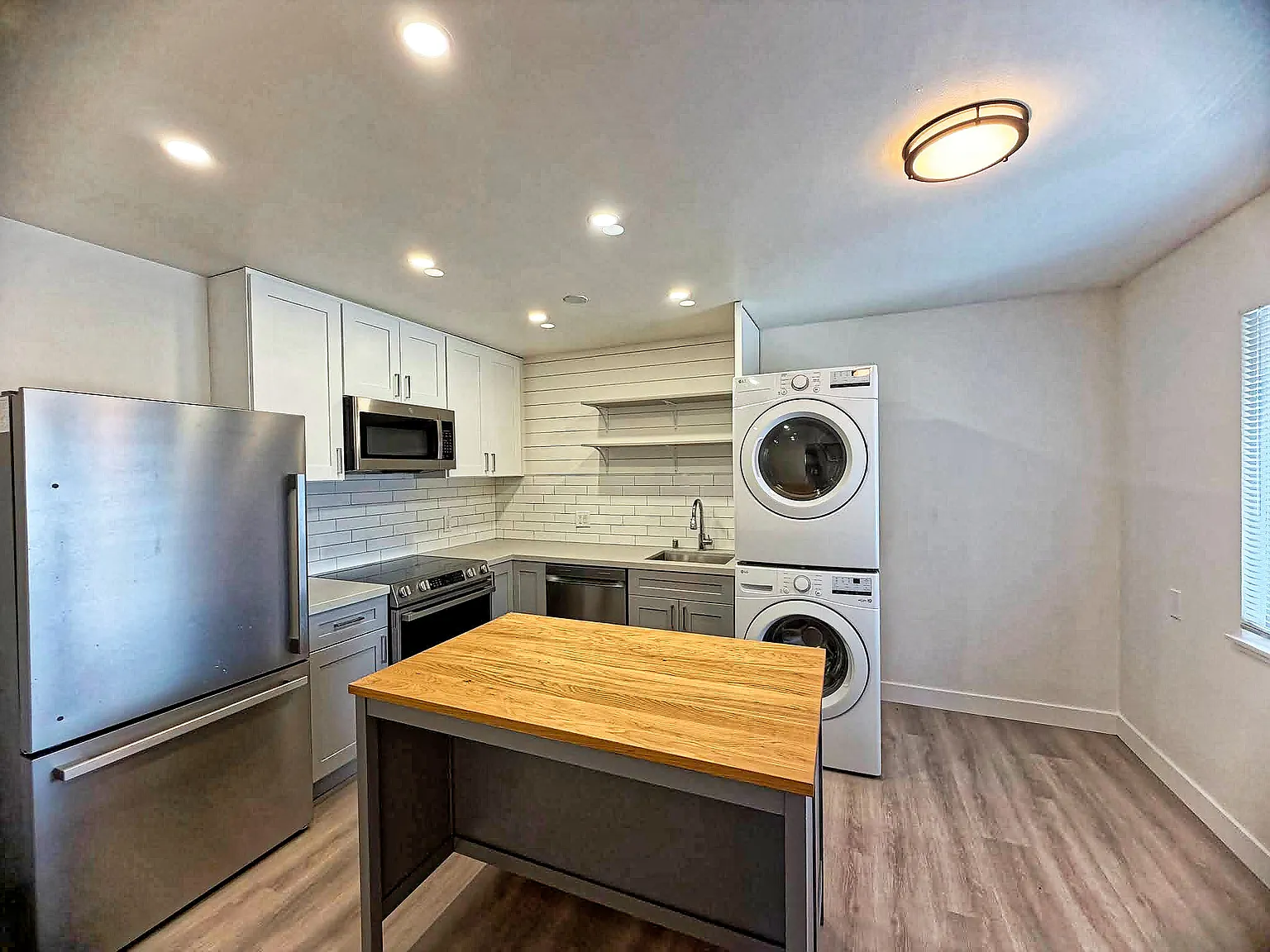 2 bed, $3,575 — Photo 2