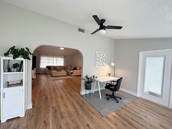 5th image of 4317 Enright Ct