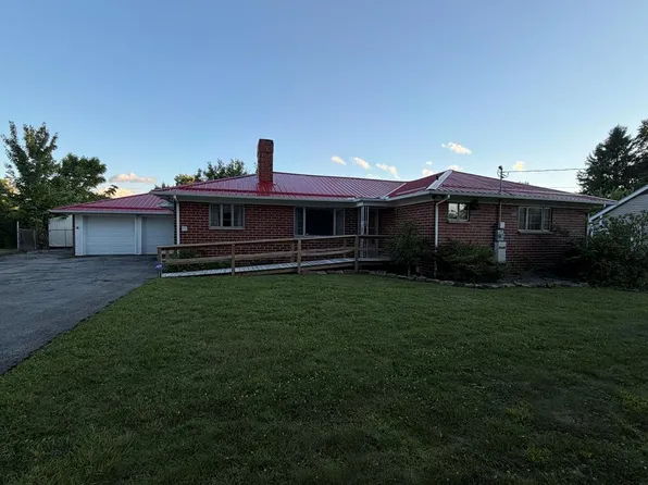 107 Travelers Ln, Beckley, WV 25801