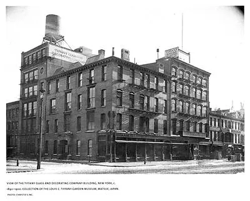 Sold by Living New York | media 27