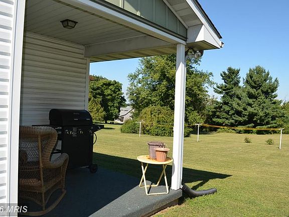 Side porch