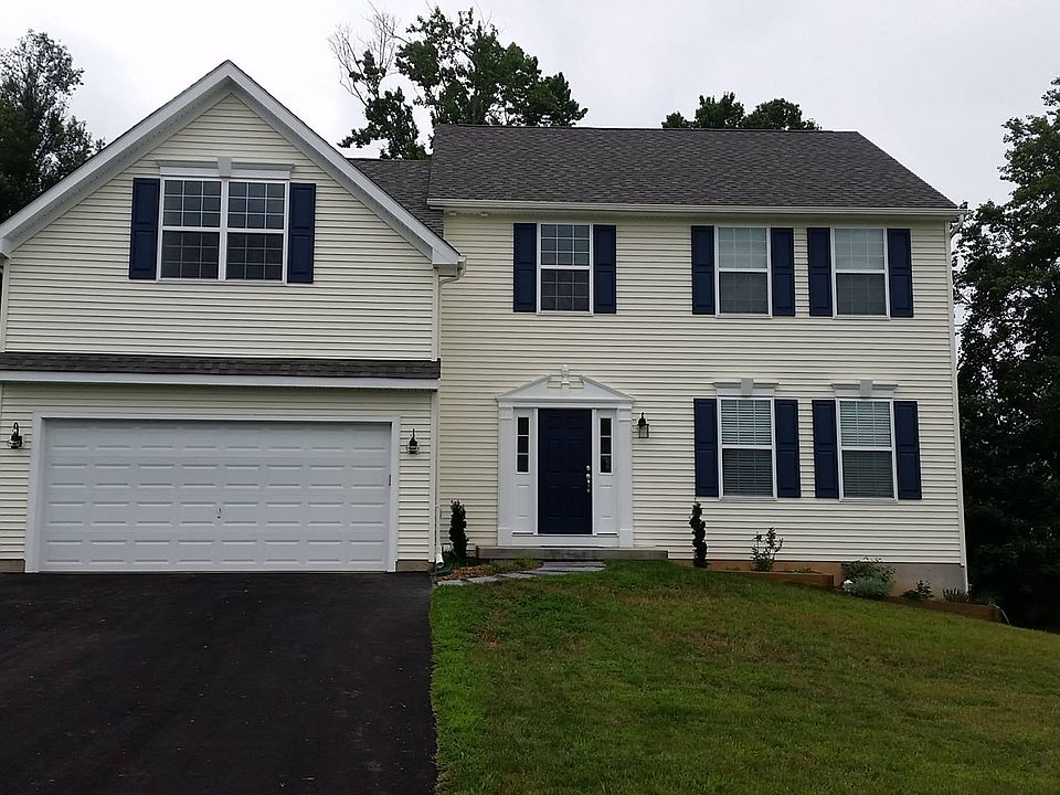 1st image of 415 Highland Ct