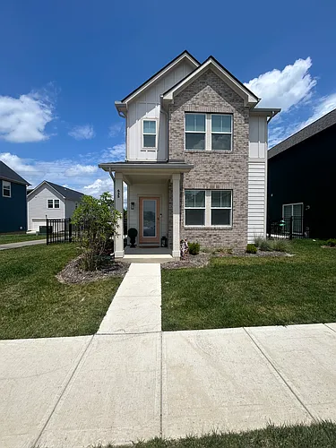 435 Pinecrest Pl Photo 1