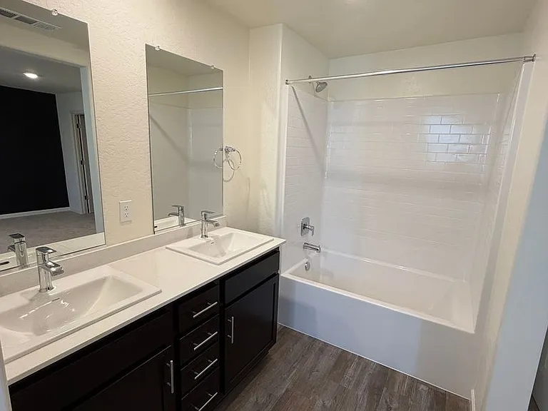 1902 W Meadow Dr — Photo 23