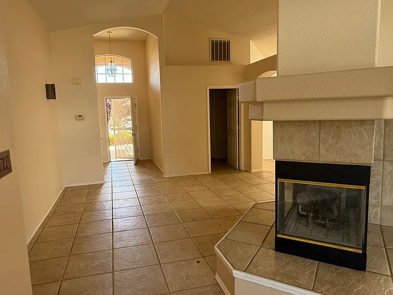 9816 Sierra Morena St NW — Photo 9