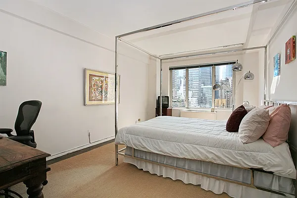 Sold by Corcoran | media 7