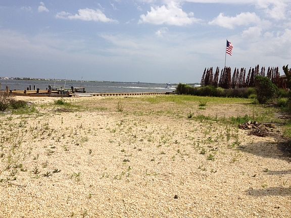 3rd image of 1736A Bay Isle Dr