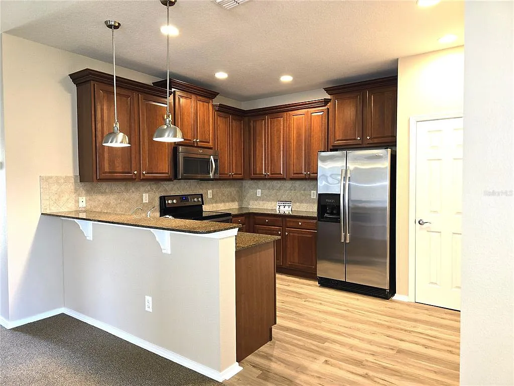 Building Photo - 5646 Sunset Falls Dr
