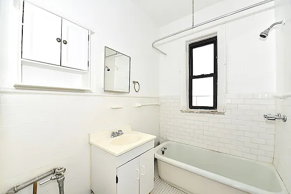 Rented by Keller Williams NYC | media 28