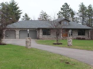 1518 Kings Hill Dr, Tomahawk, WI 54487