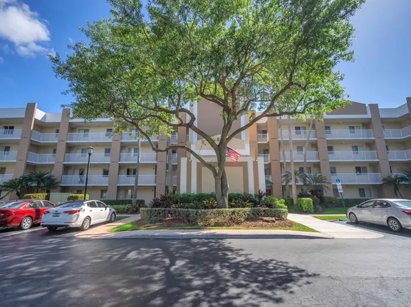 9560 Weldon Circle #J210, Tamarac, FL 33321