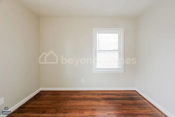 1028 Broadmoor Dr — Photo 16