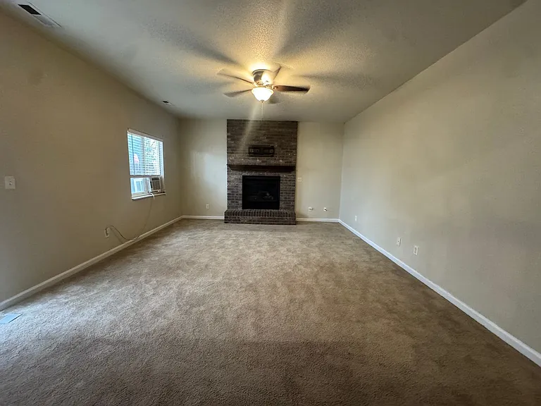 7126 Oxmoor Ln — Photo 10