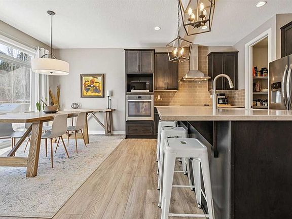 2nd image of 21 W Riviera Point