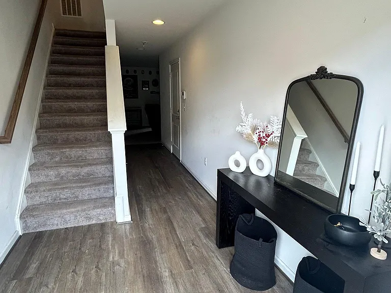 157 Cheshire Ln — Photo 11